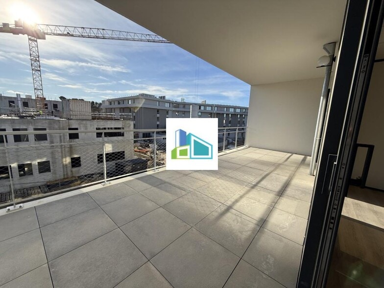 Office in Aubagne to rent - Building Photo - Image 2 of 5