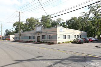 132-136 Riverside Ave, Bristol, CT for sale Primary Photo- Image 1 of 1