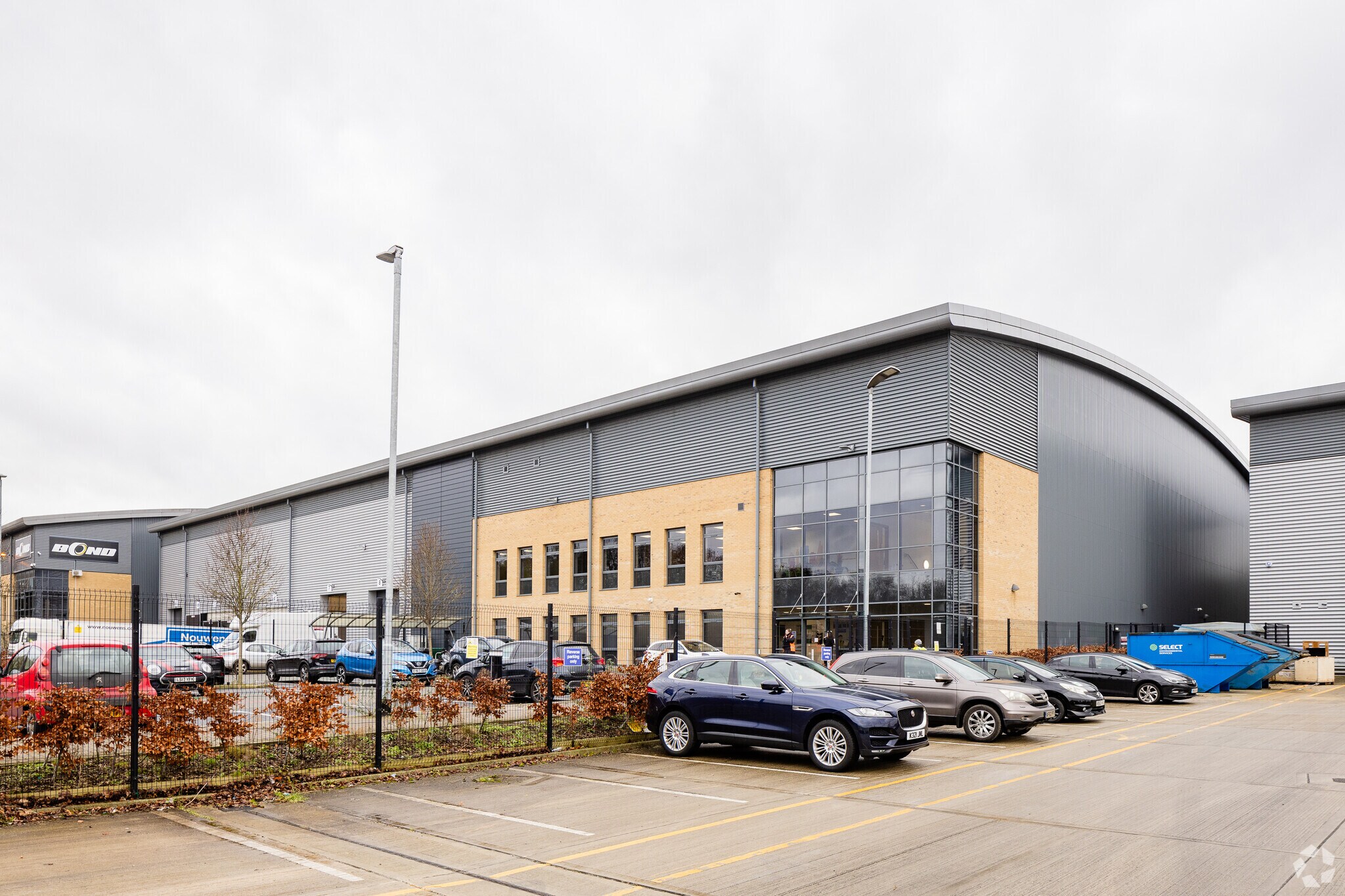 Ellesfield Av, Bracknell for sale Primary Photo- Image 1 of 1