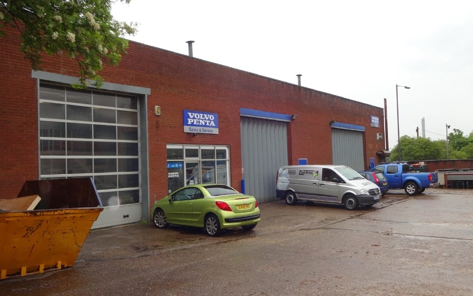 1-3 Monk Pond St, Northampton to rent - Building Photo - Image 2 of 3