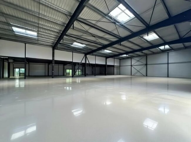 Vente Local d'activités 440 m² à 443 m²