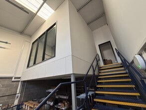 Richard Jones Rd, Minster Lovell to rent Interior Photo- Image 2 of 2