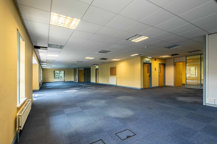 Lawrence Way, Nottingham to rent - Interior Photo - Image 3 of 10