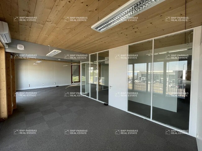 Location Bureaux 464 m²