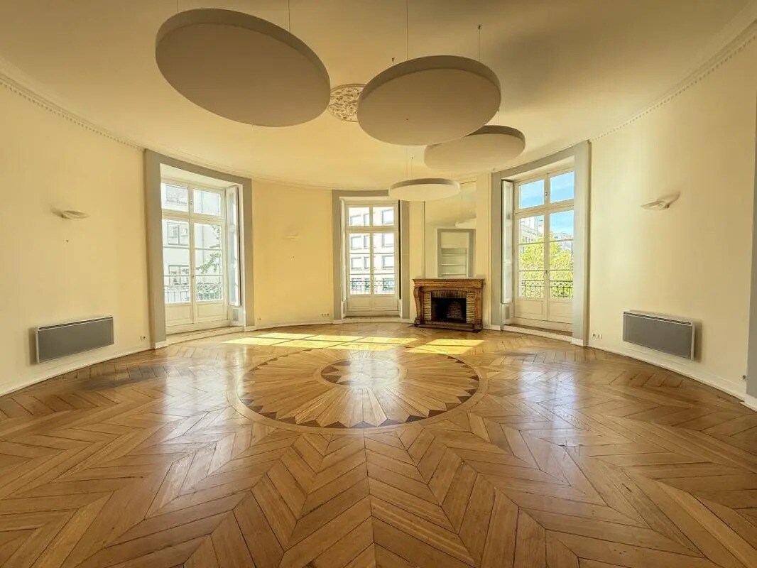 Office in Nantes to rent Interior Photo- Image 1 of 5