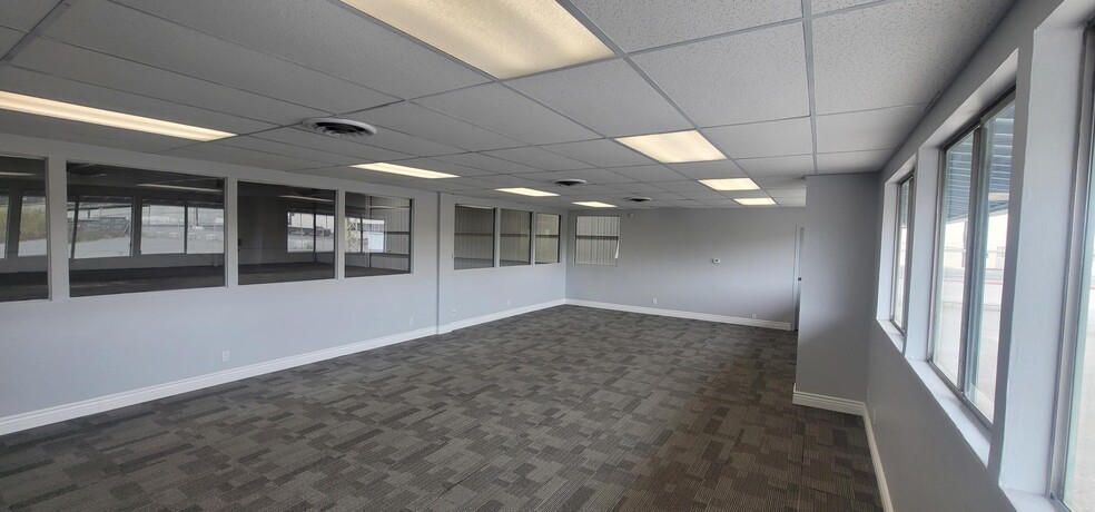 2100 Davis St, San Leandro, CA for rent - Building Photo - Image 3 of 4