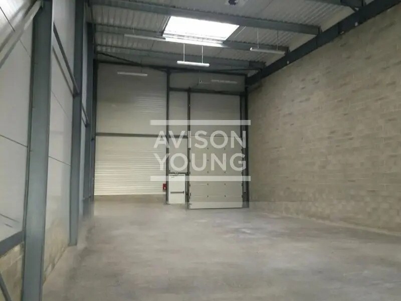 Location Local d'activités 472 m² - Photo 1