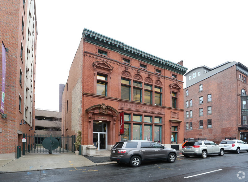 100 Crown St, New Haven, CT for rent - Primary Photo - Image 1 of 21