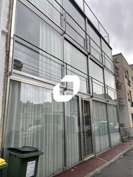 Office in Malakoff to rent - Building Photo - Image 1 of 7