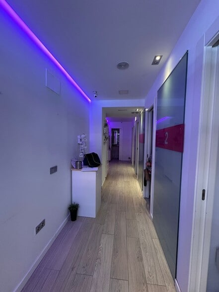 Retail in Leganés, Madrid to rent - Interior Photo - Image 2 of 5
