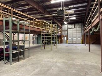 More details for 460 W Dussel Dr, Maumee, OH - Industrial for Rent