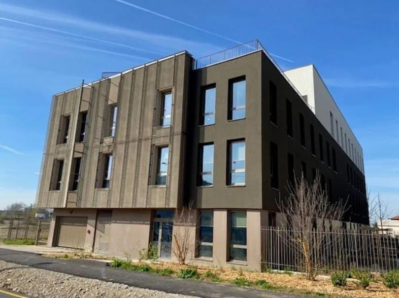 22 Avenue Jean Jaurès, Décines-Charpieu for sale - Building Photo - Image 2 of 10