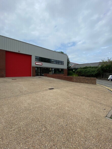 Lion Park Ave, Chessington for sale - Building Photo - Image 1 of 1