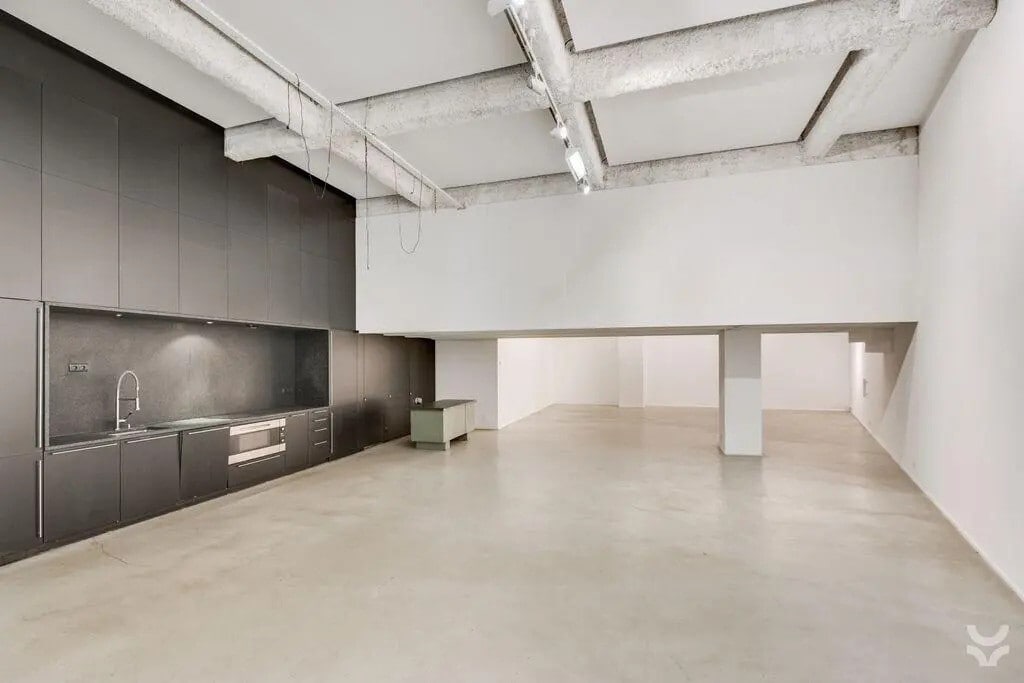 Vente Bureaux 284 m² - Photo 1
