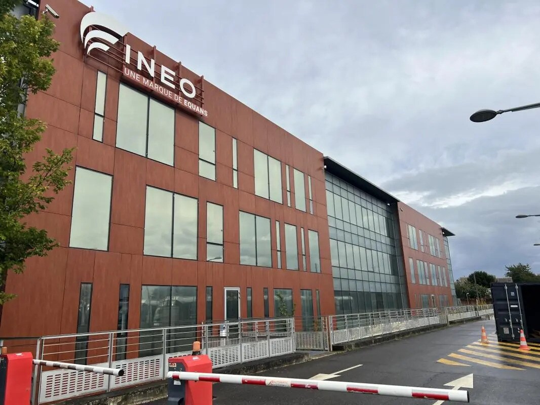 23 Rue General Valerie Andre, Vélizy-Villacoublay to rent Primary Photo- Image 1 of 9