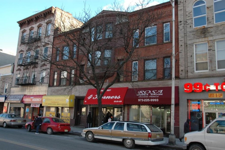 92-96 Broadway, Paterson, NJ for sale - Primary Photo - Image 1 of 1