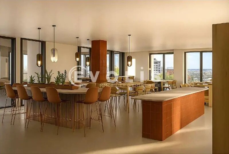 32 Rue Pierre Rigaud, Ivry-sur-Seine to rent - Building Photo - Image 3 of 7