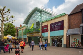 Elmsleigh Rd, Staines-Upon-Thames for rent Building Photo- Image 1 of 8