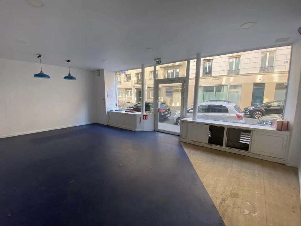 Location Commerce 86 m² - Photo 1