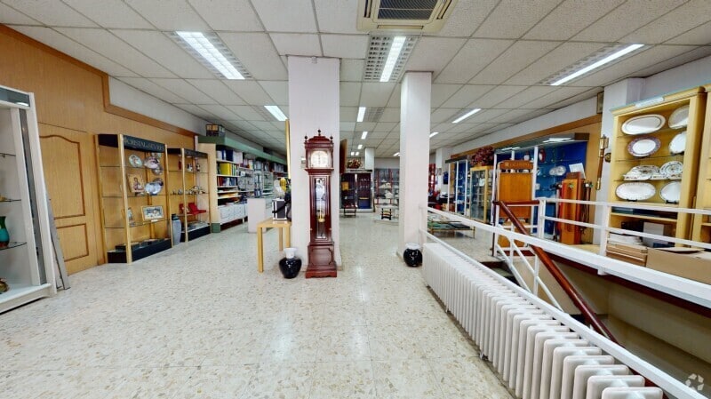 Madrid, MAD 28020 - - - Interior Photo - Image 2 of 19