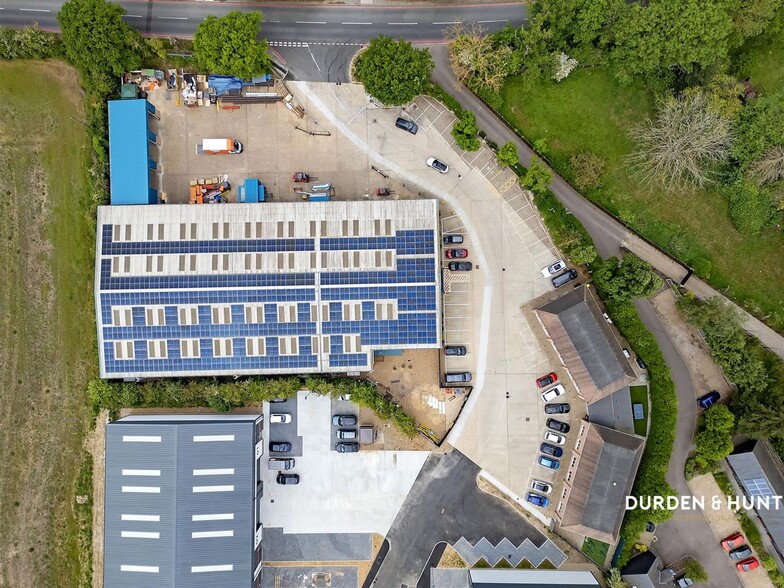 Old Ipswich Rd, Ardleigh to rent - Aerial - Image 3 of 30