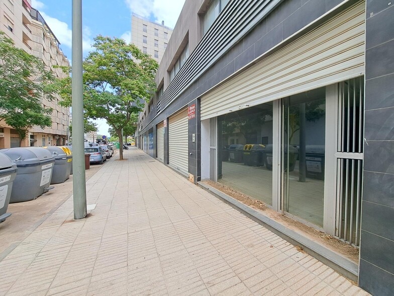 Retail in Alzira, Valencia to rent - Building Photo - Image 3 of 11