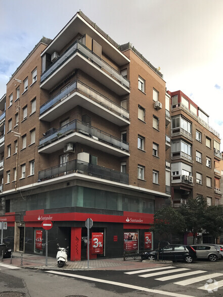 Calle Eugenio Salazar, 42, Madrid, Madrid for sale - Building Photo - Image 2 of 2