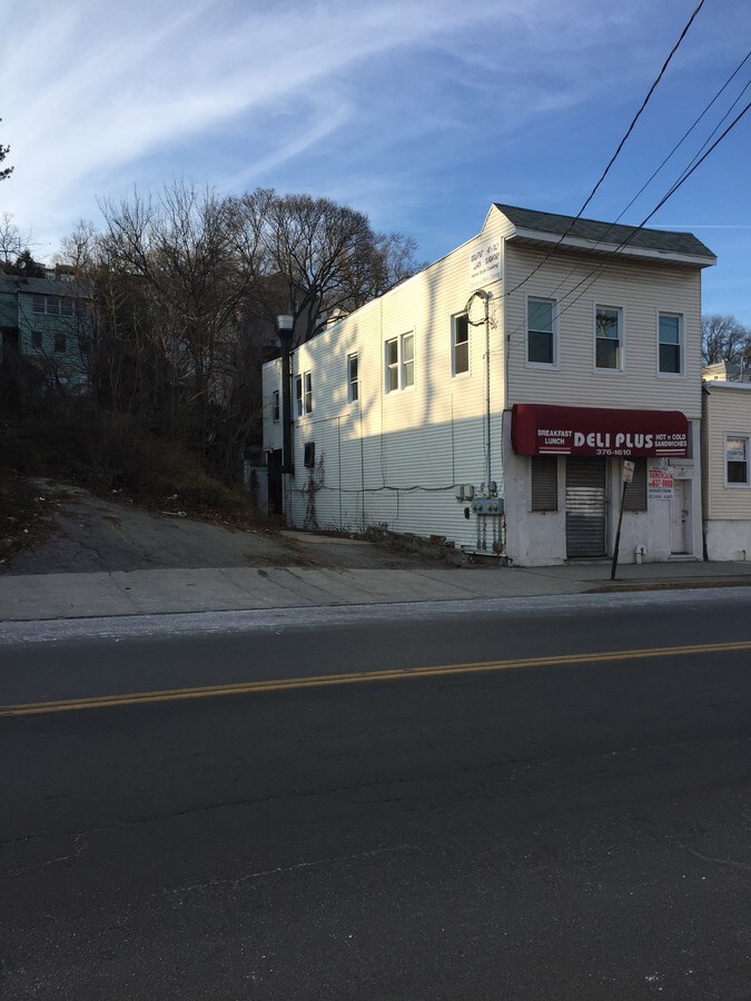 685 Nepperhan Ave, Yonkers 10703