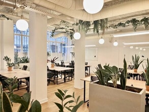 Office in Paris for sale Interior Photo- Image 1 of 10