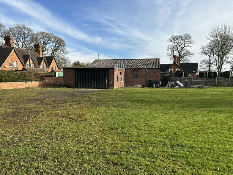 30-34 Radmoor Cottages, Market Drayton for sale - Building Photo - Image 3 of 6