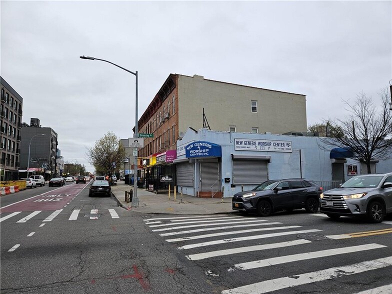 1025 Rogers Ave, Brooklyn, NY for rent - Building Photo - Image 2 of 4