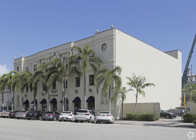 4119 Ponce De Leon, Coral Gables, FL for rent - Building Photo - Image 1 of 9