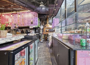 Chalk Farm Rd, London to rent Interior Photo- Image 1 of 4