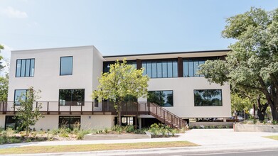 4314 Medical Pky, Austin, TX for rent Building Photo- Image 1 of 7