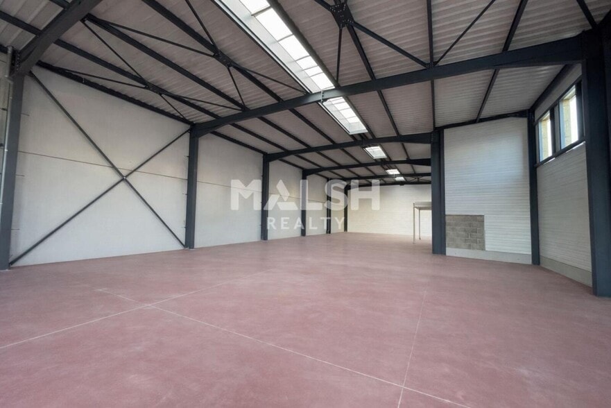 Chemin D'Yvours, OULLINS-PIERRE-BÉNITE to rent - Interior Photo - Image 3 of 7