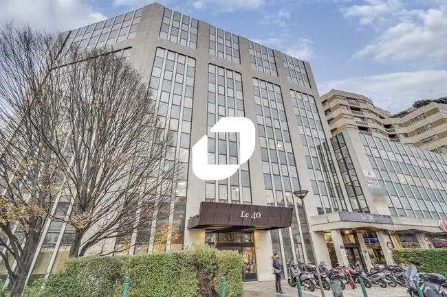 Location Bureaux 122 m²
