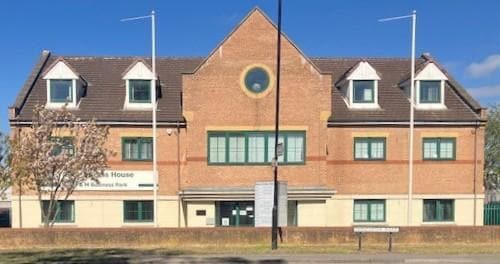 Doncaster Rd, Doncaster to rent - Building Photo - Image 1 of 11