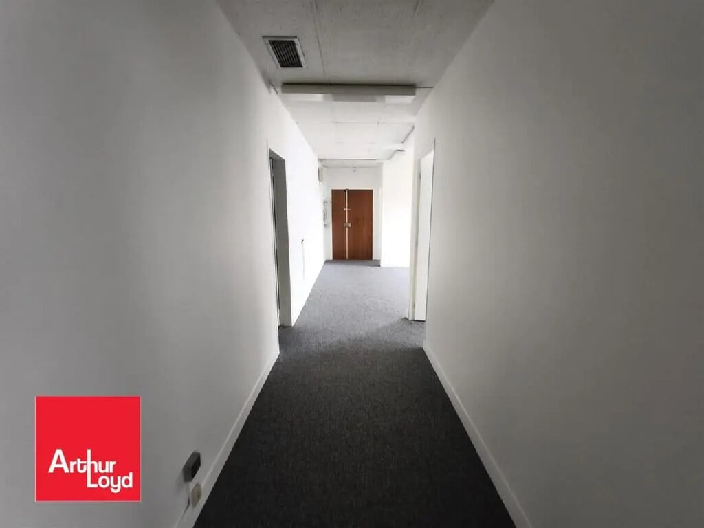 Location Bureaux 89 m² - Photo 1