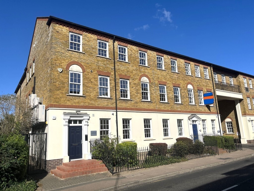 Theobald St, Borehamwood to rent Building Photo- Image 1 of 10