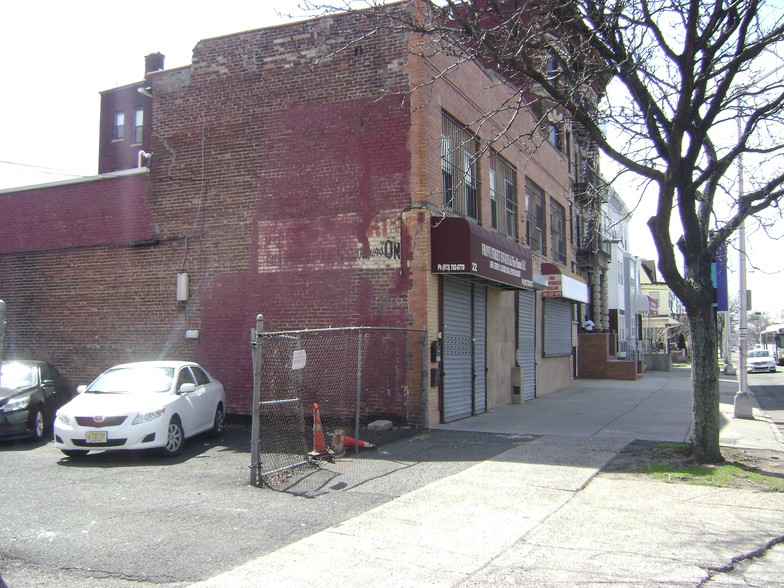 22-24 Elizabeth Ave, Newark, NJ for sale - Building Photo - Image 1 of 1