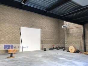 Avenue Marc Sangnier, Villeneuve-la-Garenne to rent Interior Photo- Image 2 of 3