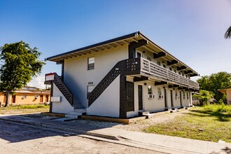 656 SW Avenue C Plz, Belle Glade, FL for sale Building Photo- Image 1 of 12