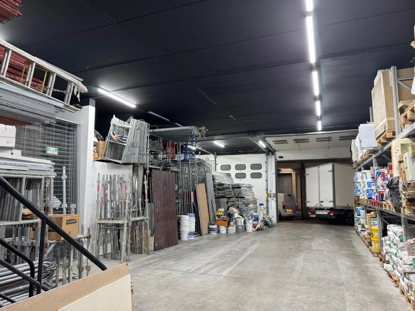 Industrial in Brignais to rent Interior Photo- Image 1 of 5