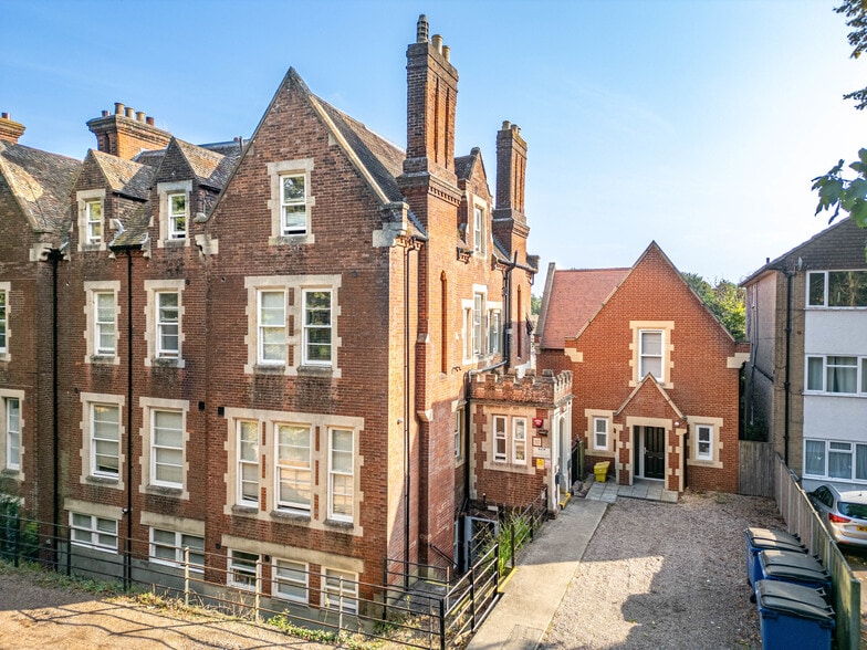 Student Accommodation Sale portfolio of 2 properties for sale on LoopNet.co.uk - Primary Photo - Image 2 of 2