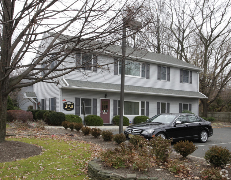 268 Evergreen Ave, Hamilton, NJ for sale - Primary Photo - Image 1 of 1