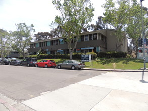 3211 Holiday Ct, La Jolla, CA for rent Building Photo- Image 1 of 3