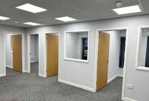 4-6 High St, Eastleigh to rent Interior Photo- Image 1 of 4