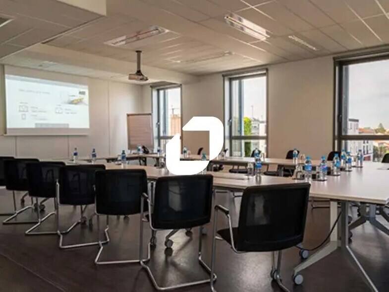 Office in Bordeaux to rent - Interior Photo - Image 3 of 6