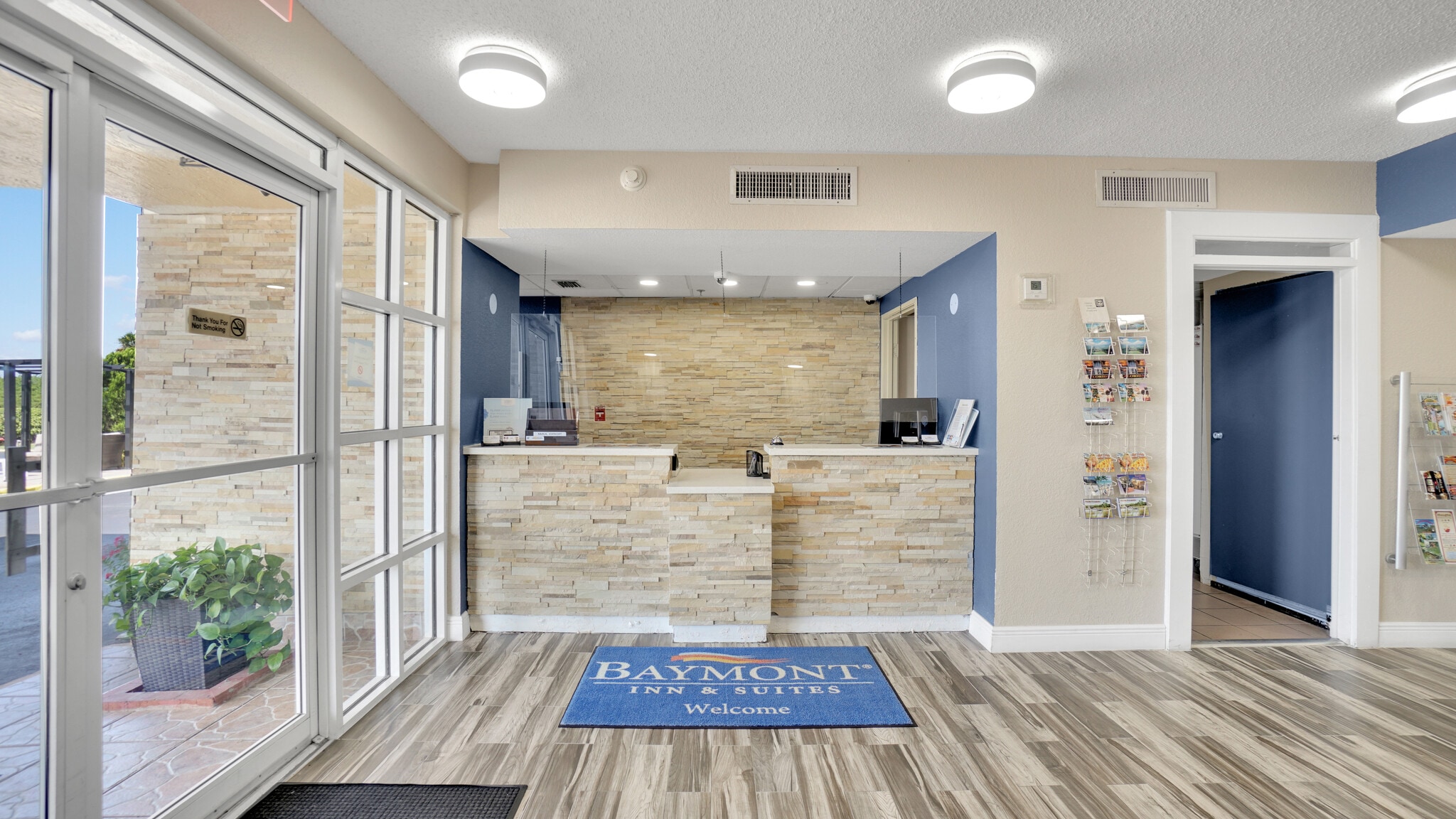 553 NE 1st Ave, Florida City, FL for sale Lobby- Image 1 of 1