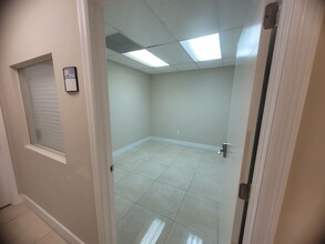 12955 Biscayne Blvd, North Miami, FL for rent Building Photo- Image 1 of 3